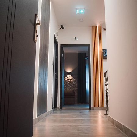 Apartments Jelovic Sinj Exterior photo
