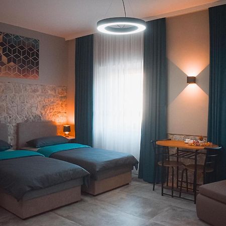 Apartments Jelovic Sinj Exterior photo