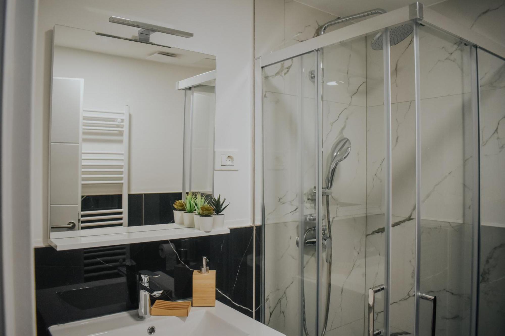 Apartments Jelovic Sinj Exterior photo