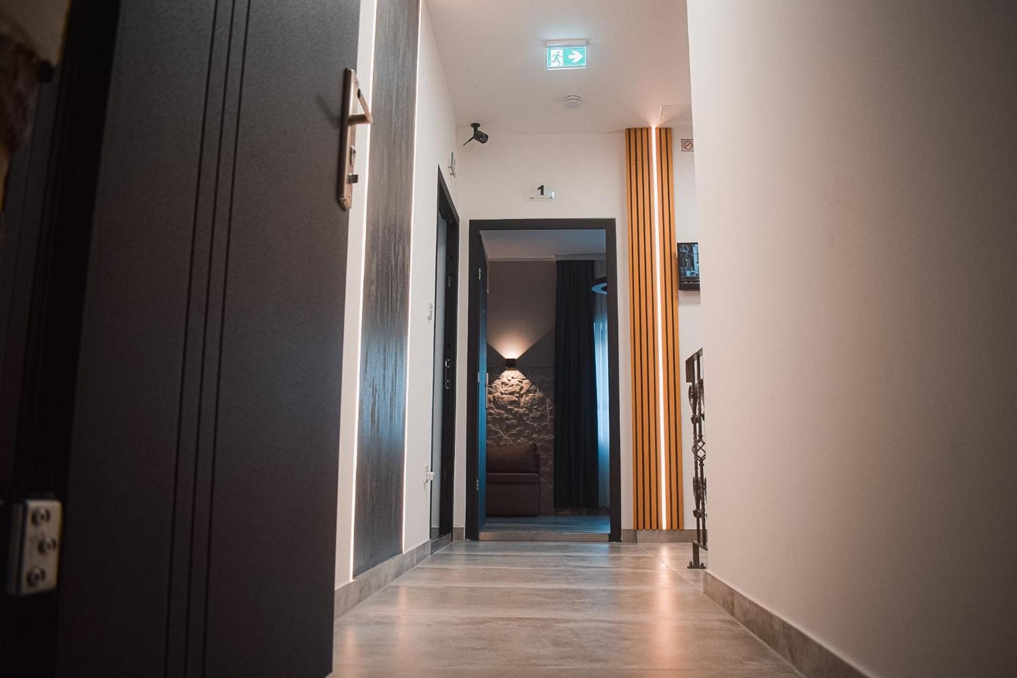 Apartments Jelovic Sinj Exterior photo