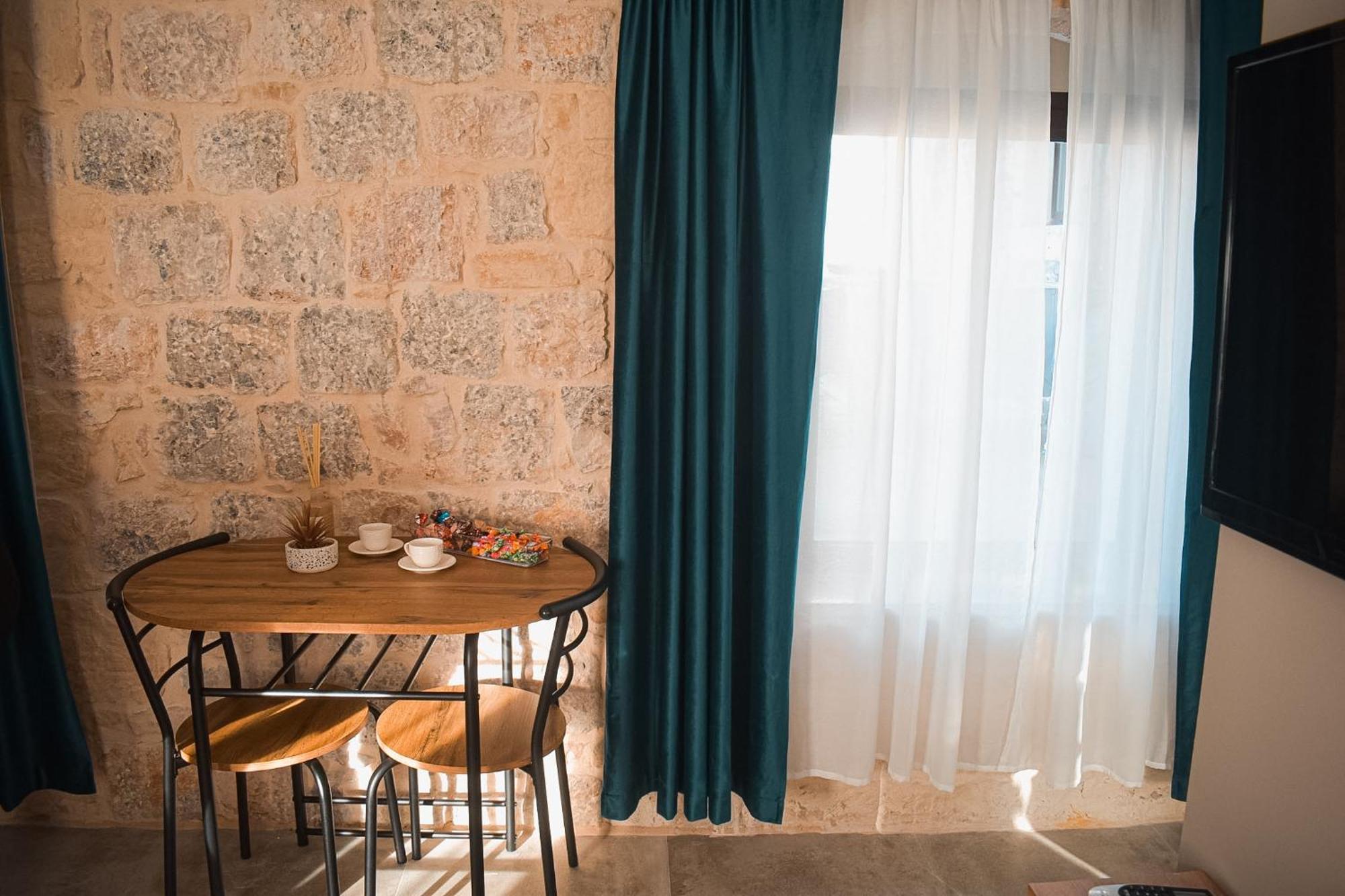 Apartments Jelovic Sinj Exterior photo