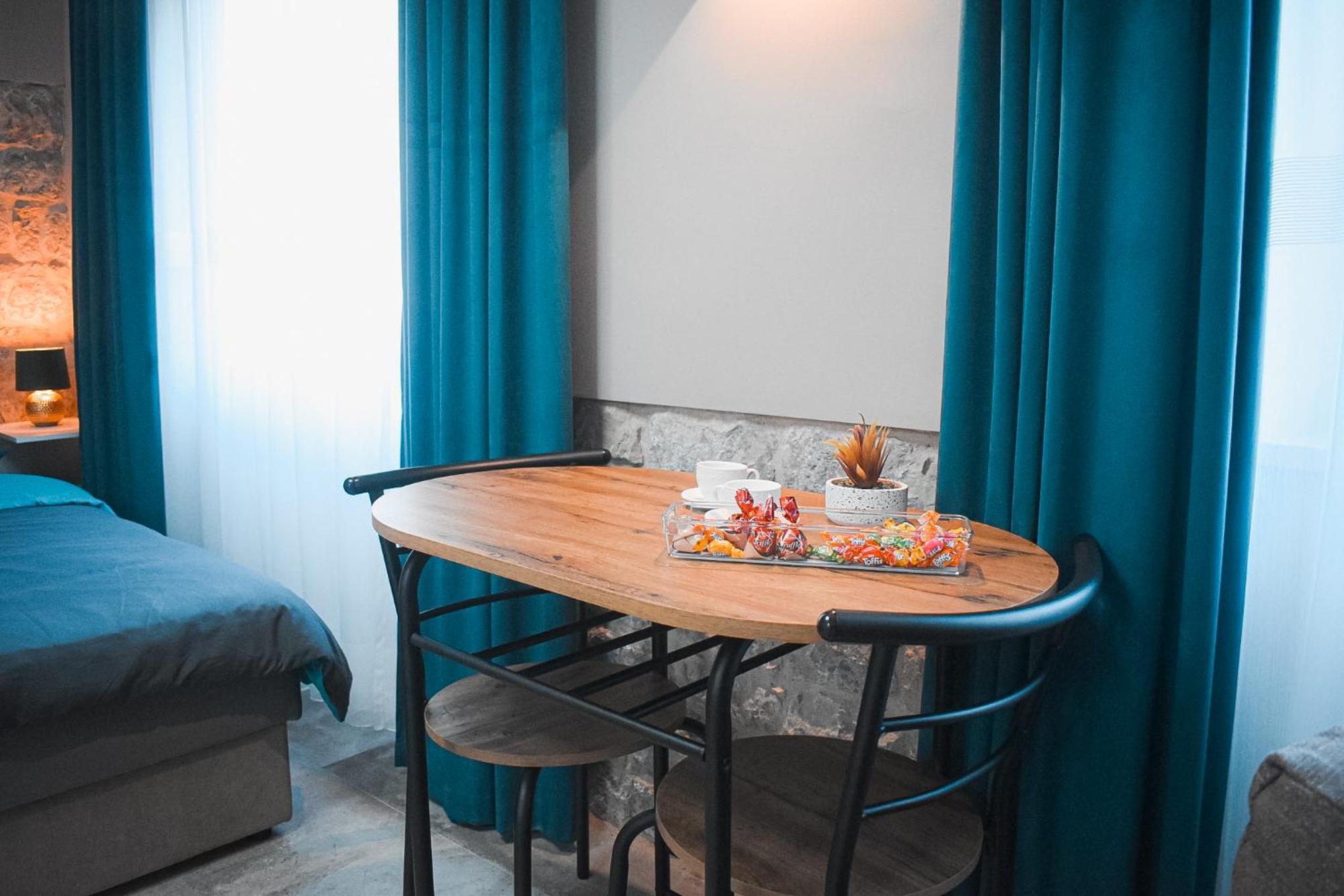 Apartments Jelovic Sinj Exterior photo